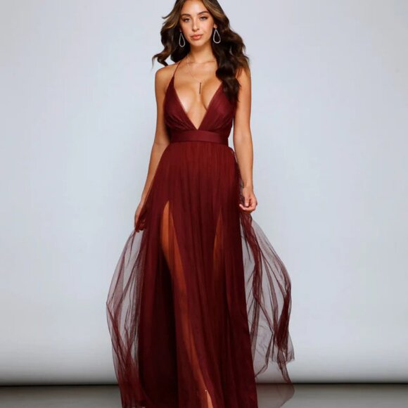 NWT Windsor Formal Double Slit Burgundy dress (Small) - Picture 1 of 6